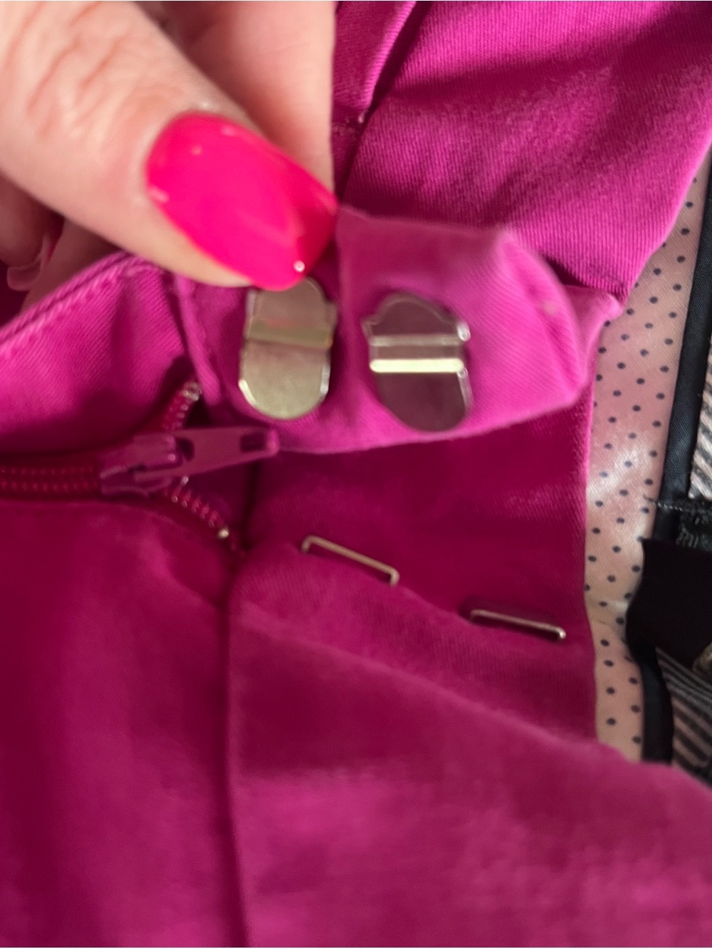 Talbots Fuchsia Straight-Leg Capri Curvy style Pants Size 6 - Picture 6 of 14